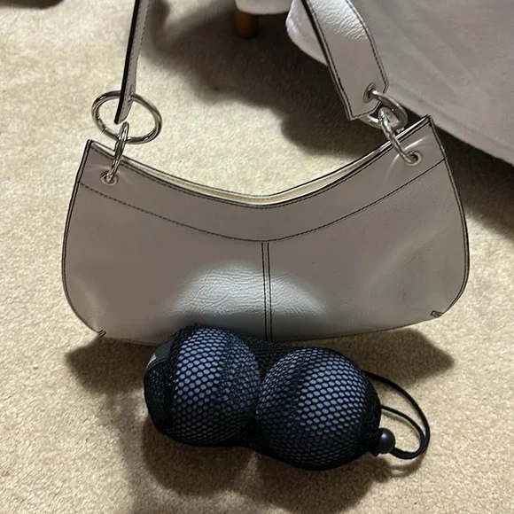 Banana Republic White Leather Shoulder Bag - Picture 9 of 9